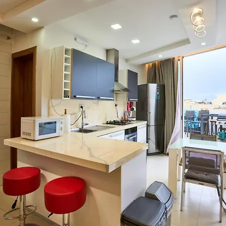 Lucky13 Luxury 2 Bedroom Penthouse Apartament *