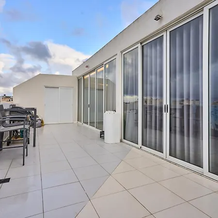 Lucky13 Luxury 2 Bedroom Penthouse Xghajra
