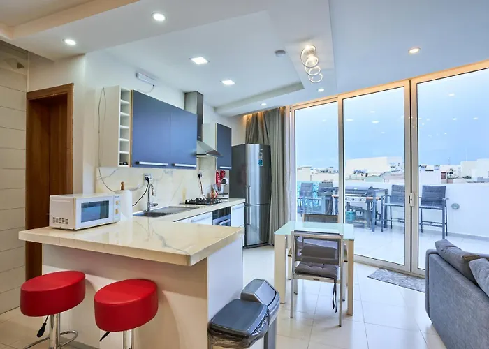 아파트 Lucky13 Luxury 2 Bedroom Penthouse Xghajra