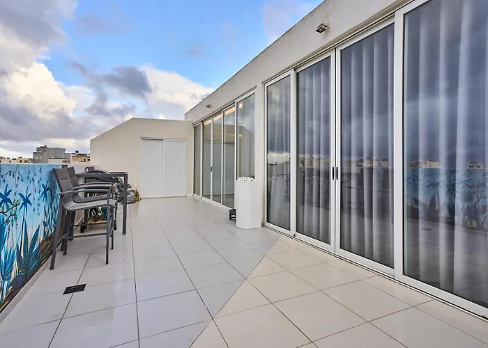 Lucky13 Luxury 2 Bedroom Penthouse Xghajra