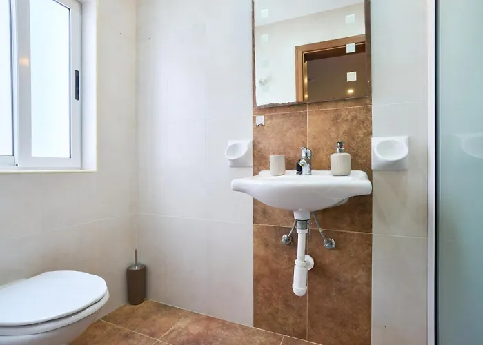 Lucky13 Luxury 2 Bedroom Penthouse *